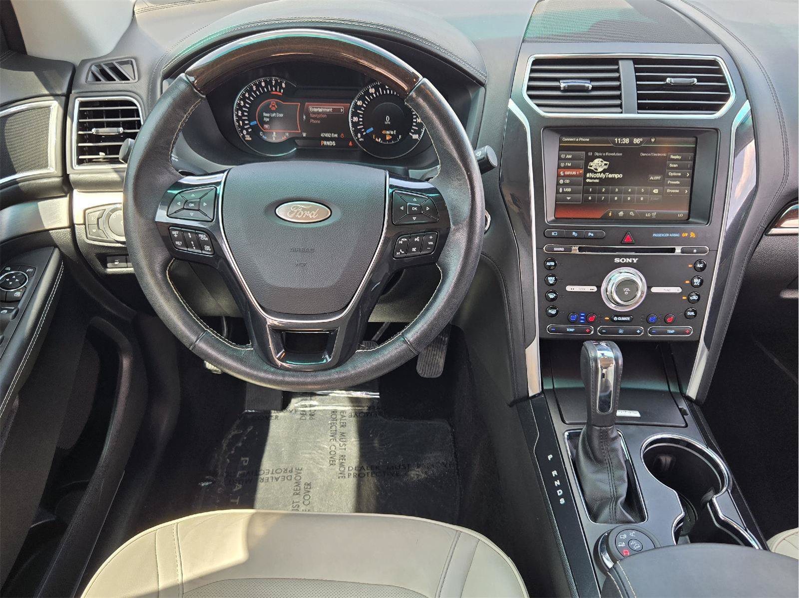 Used 2016 Ford Explorer Platinum AWD/4WD image 25
