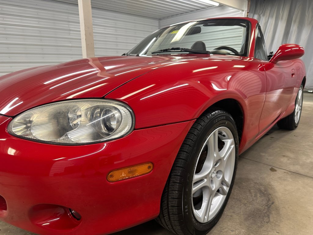 Used 2004 MAZDA MX-5 Miata LS RWD image 20