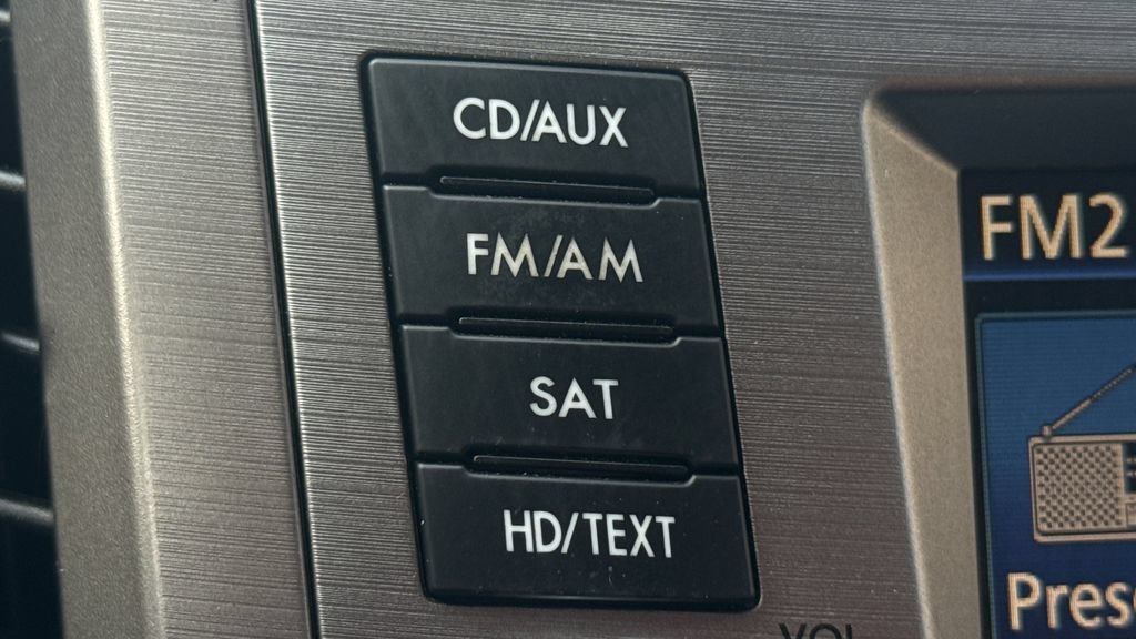 Used 2014 Subaru Outback 2.5i Limited AWD/4WD image 35