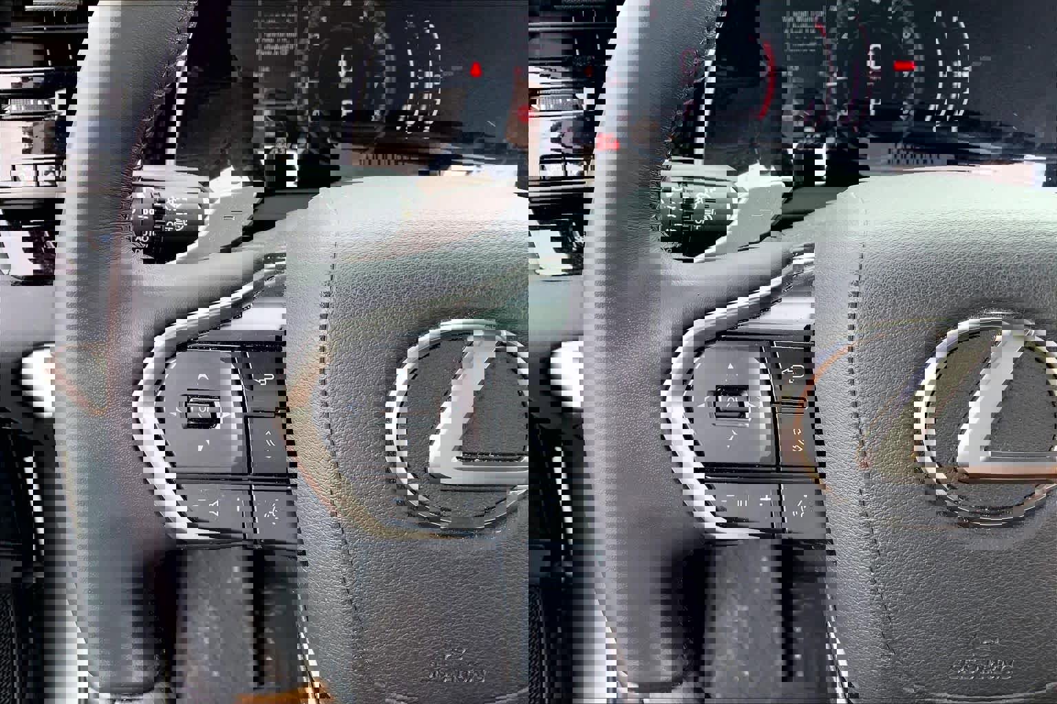 Certified 2023 Lexus RX 350 Premium w/ Accessory Package (Z1) image 24