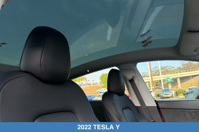 Used 2022 Tesla Model Y Long Range AWD/4WD image 19