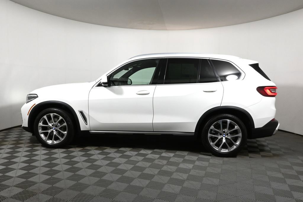Used 2021 BMW X5 xDrive40i w/ Convenience Package image 2