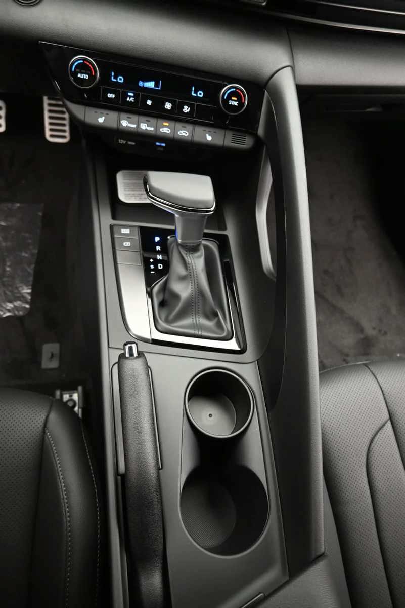 New 2026 Hyundai Elantra SEL Sport FWD image 23