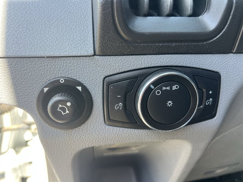 Used 2019 Ford Transit 150 XL RWD image 23