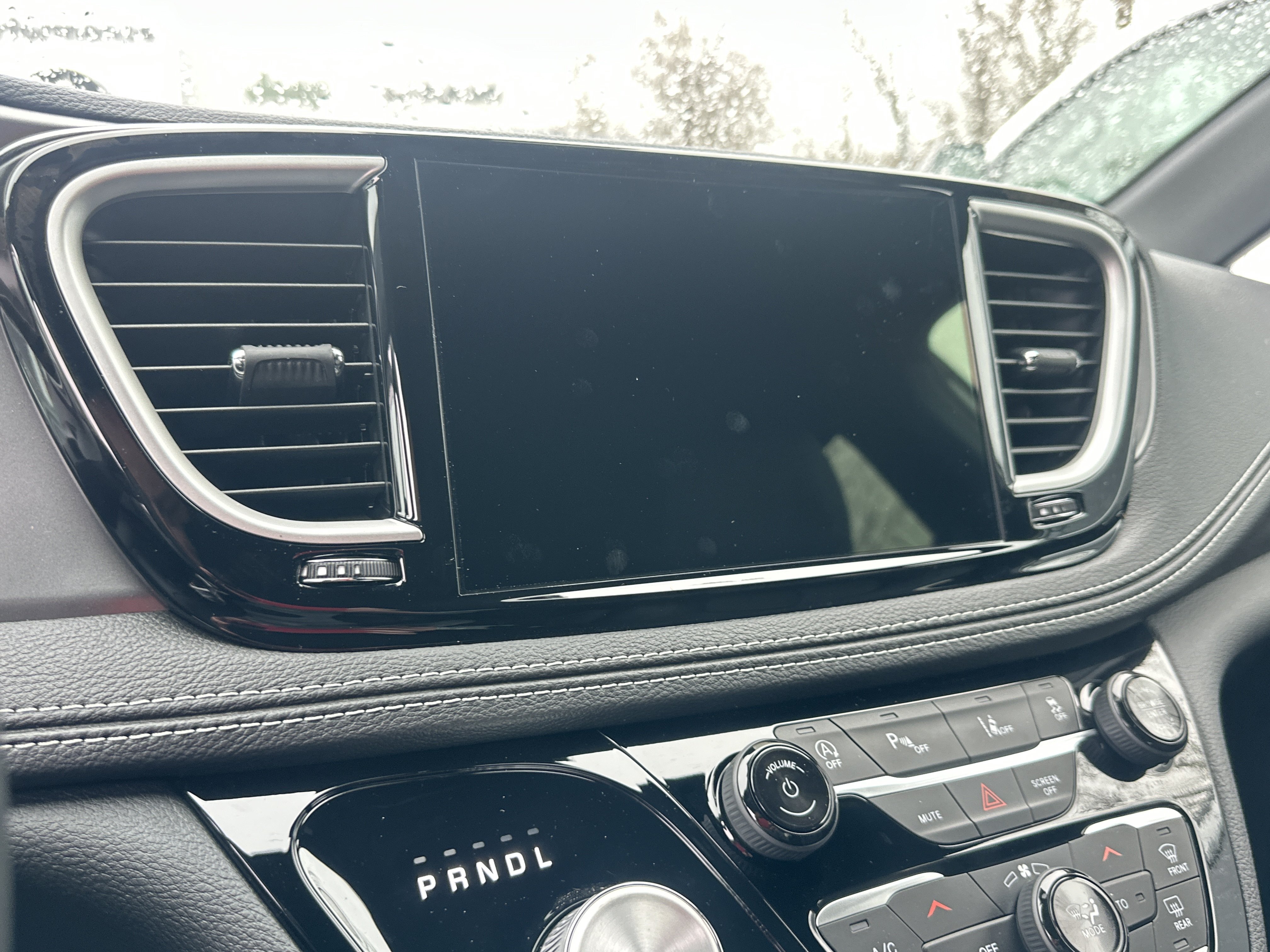 New 2026 Chrysler Pacifica Select AWD/4WD image 5
