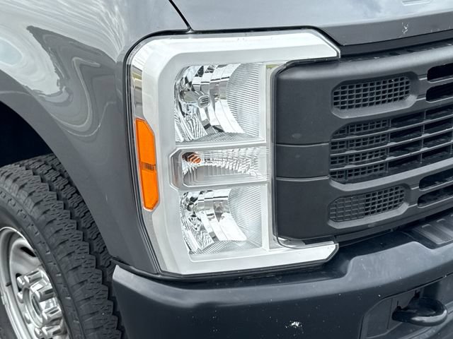 Used 2023 Ford F350 XL AWD/4WD image 12