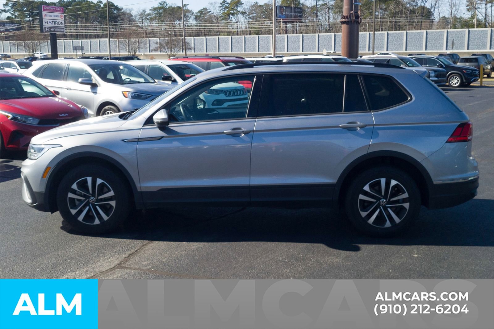 Used 2024 Volkswagen Tiguan S image 10