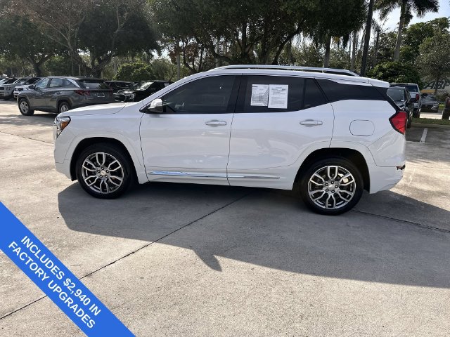 Used 2024 GMC Terrain Denali w/ Denali Premium Package AWD/4WD image 32