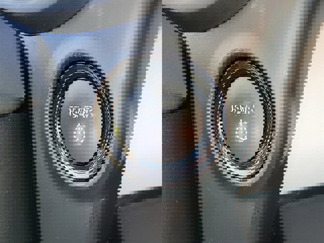 Used 2025 Toyota Sienna LE image 31