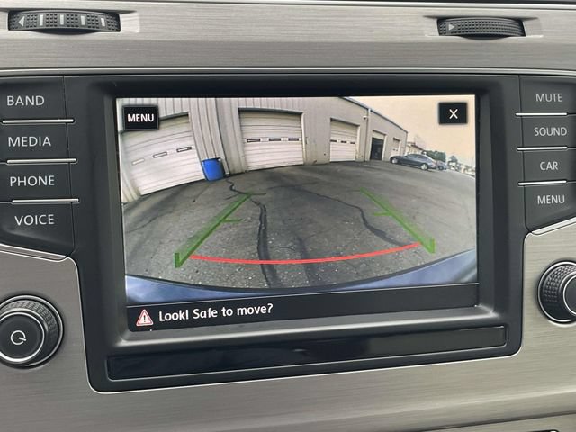Used 2017 Volkswagen Golf S FWD image 34