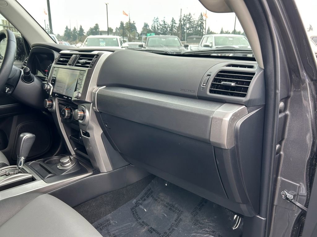 Used 2022 Toyota 4Runner SR5 Premium image 26