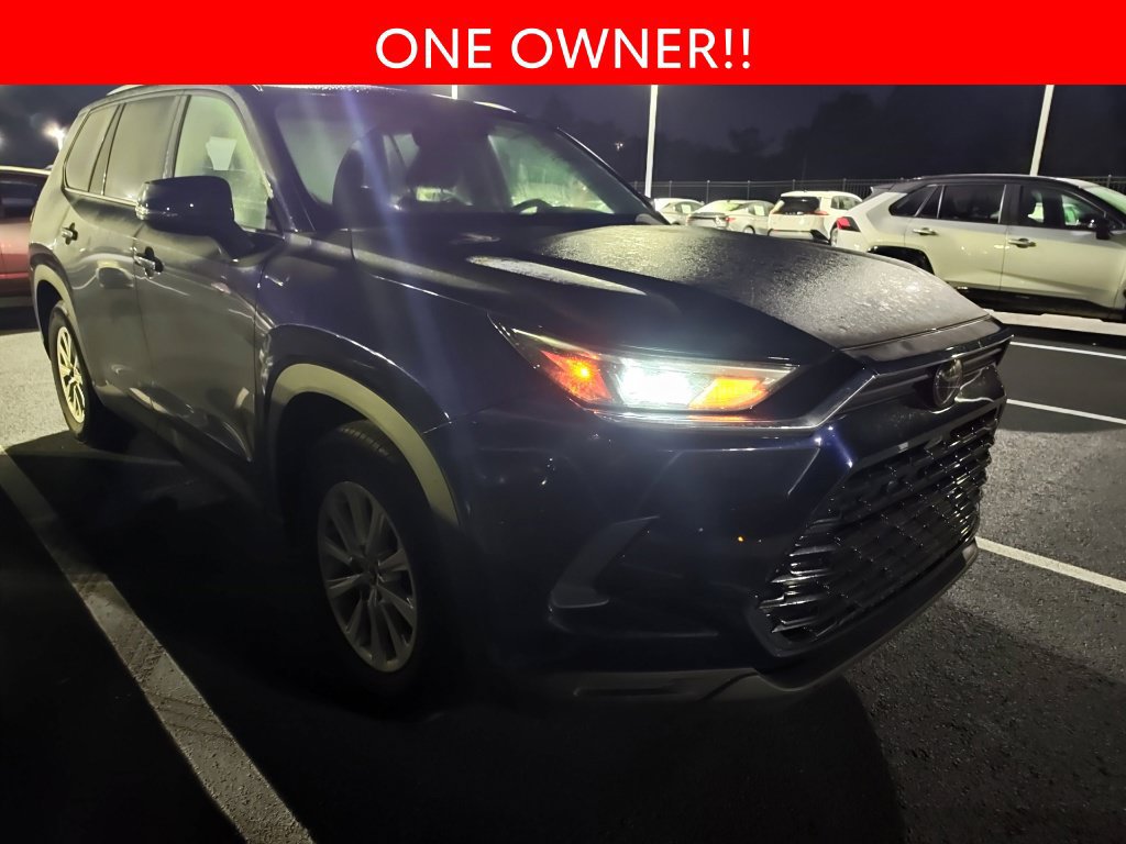 Used 2024 Toyota Grand Highlander AWD image 3