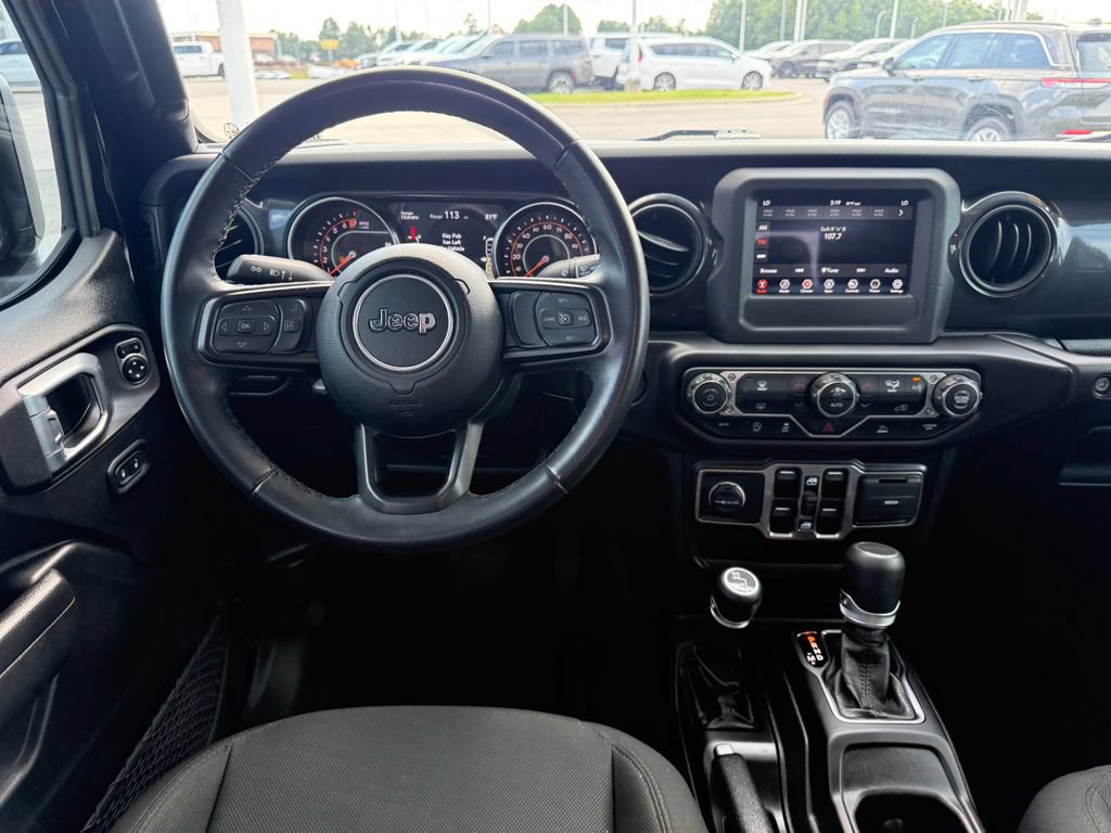 Used 2022 Jeep Gladiator Sport AWD/4WD image 8