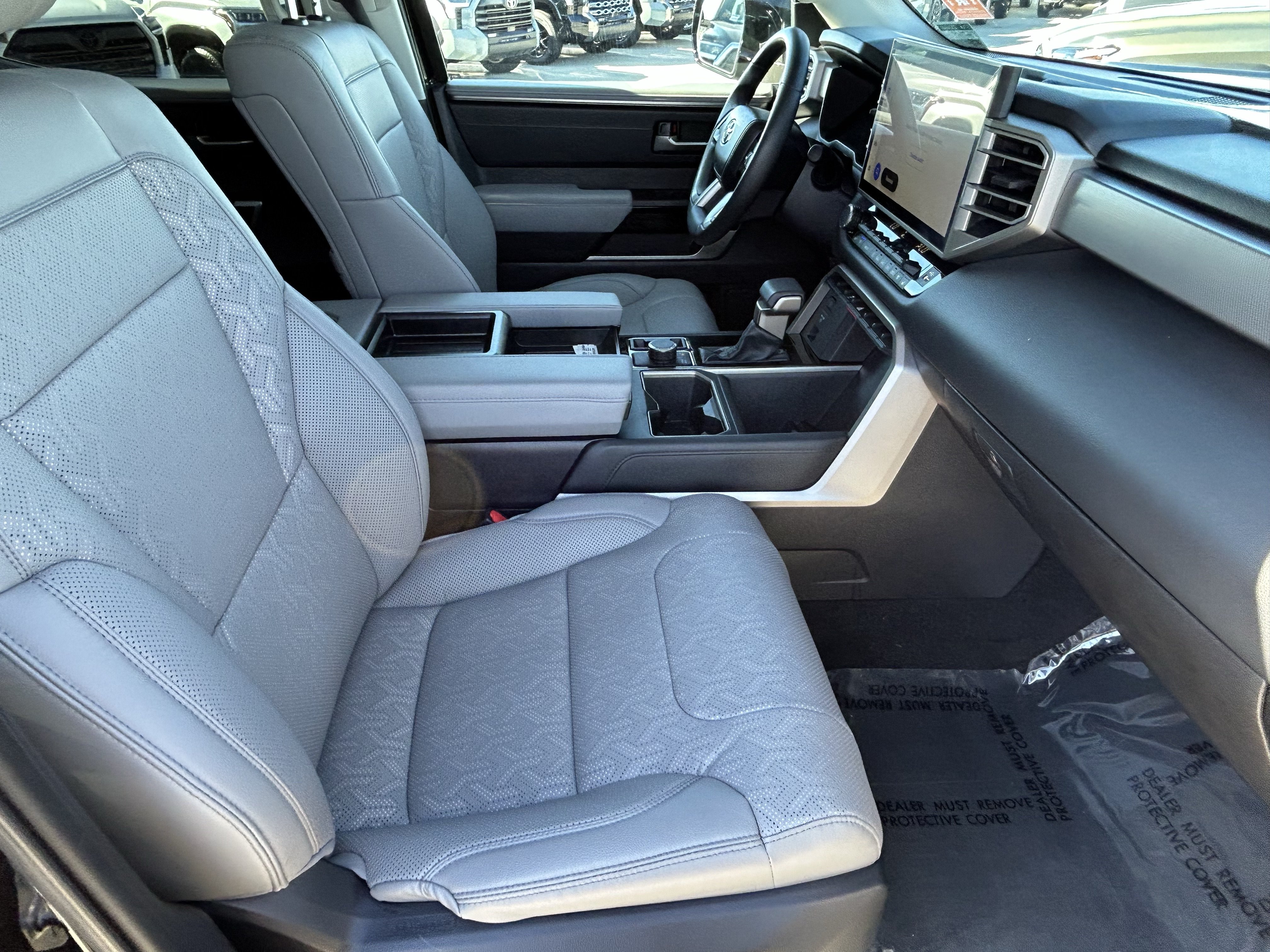 Used 2024 Toyota Tundra Limited AWD/4WD image 10