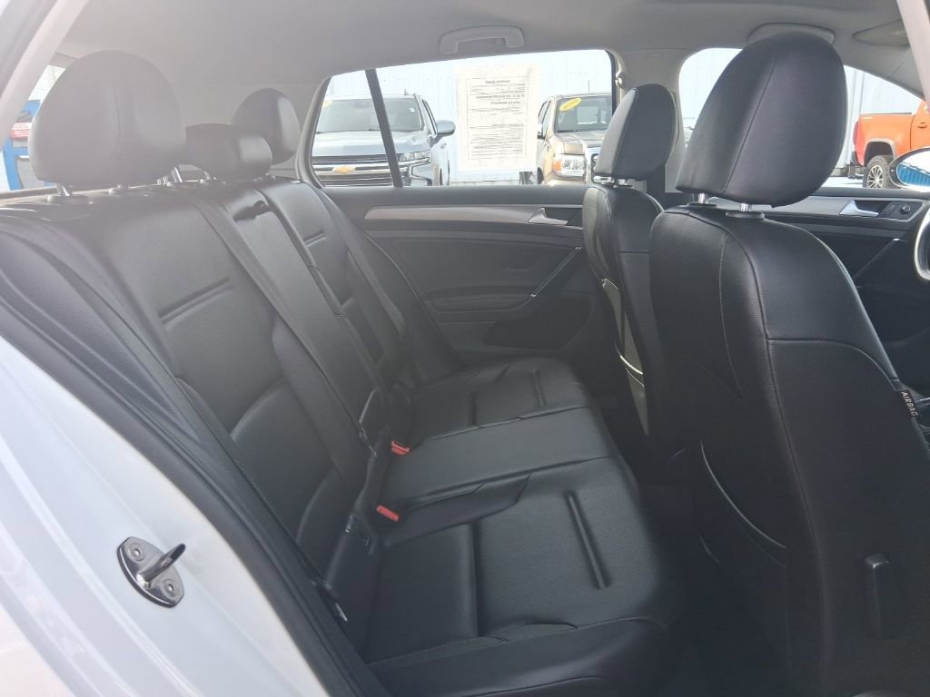 Used 2017 Volkswagen Golf Wolfsburg Edition image 15
