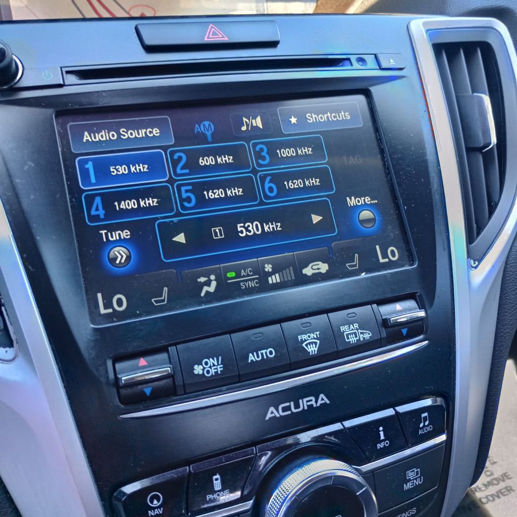 Used 2017 Acura TLX w/ Technology Package FWD image 13