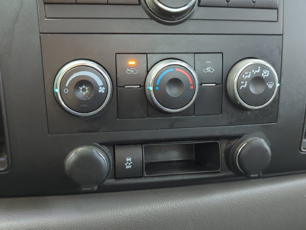 Used 2013 Chevrolet Silverado 1500 W/T RWD image 17
