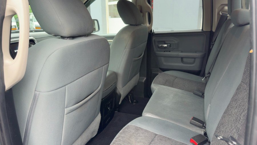Used 2018 RAM 1500 SLT AWD/4WD image 11