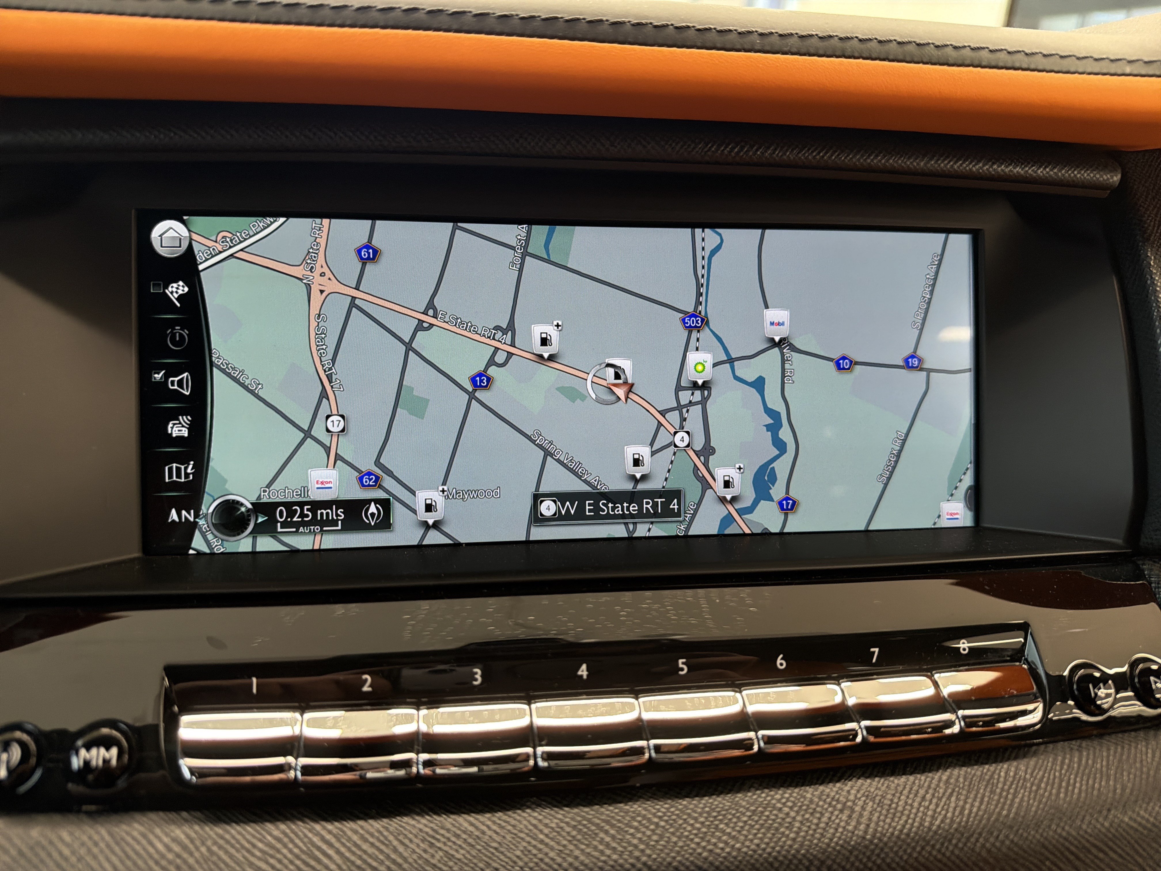 Certified 2022 Rolls-Royce Cullinan AWD/4WD image 23