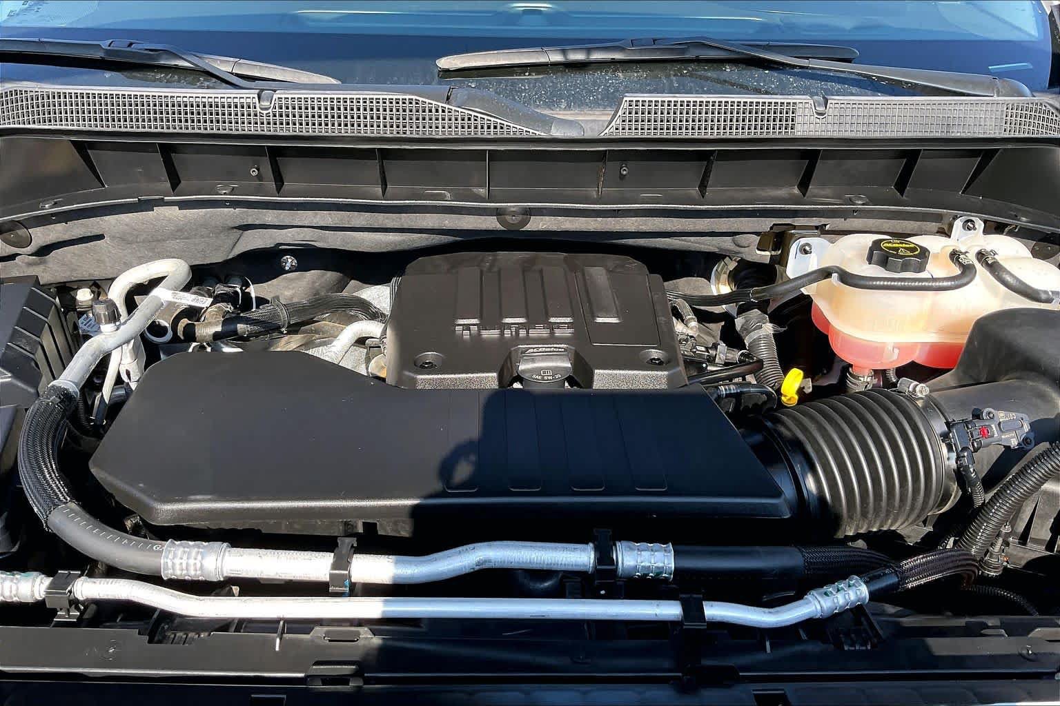 Certified 2025 Chevrolet Silverado 1500 Custom RWD image 31