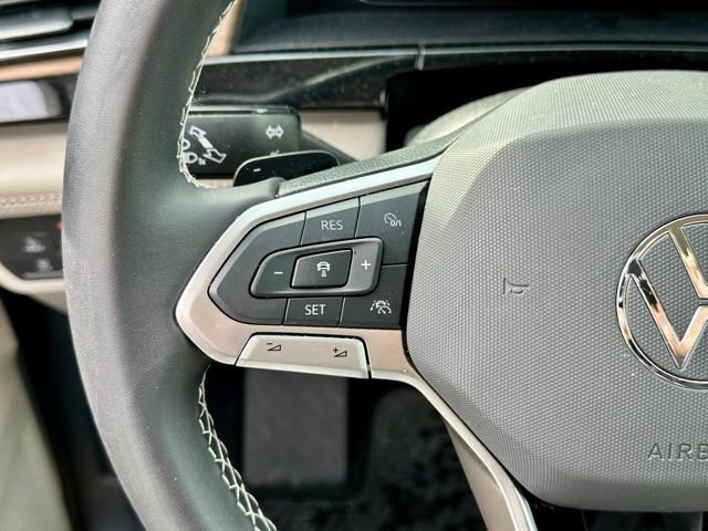 Used 2024 Volkswagen Atlas SE image 30