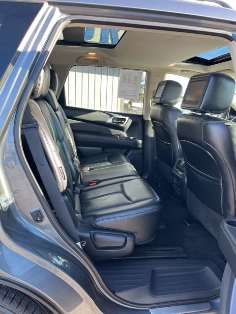 Used 2018 Nissan Pathfinder Platinum AWD/4WD image 33