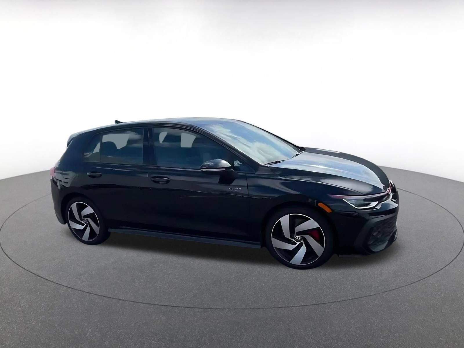 Used 2026 Volkswagen Golf S FWD image 2