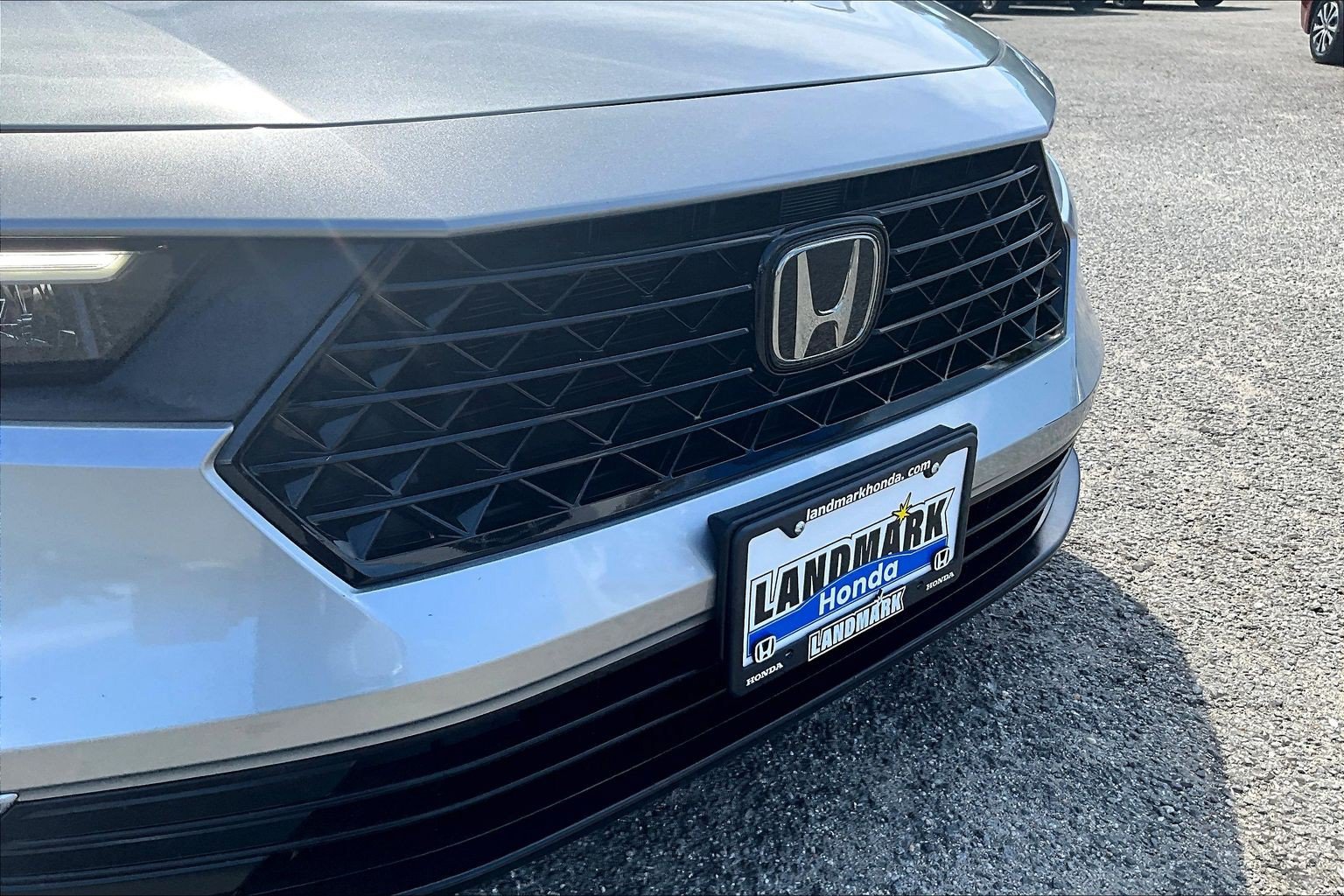 Used 2023 Honda Accord EX image 29