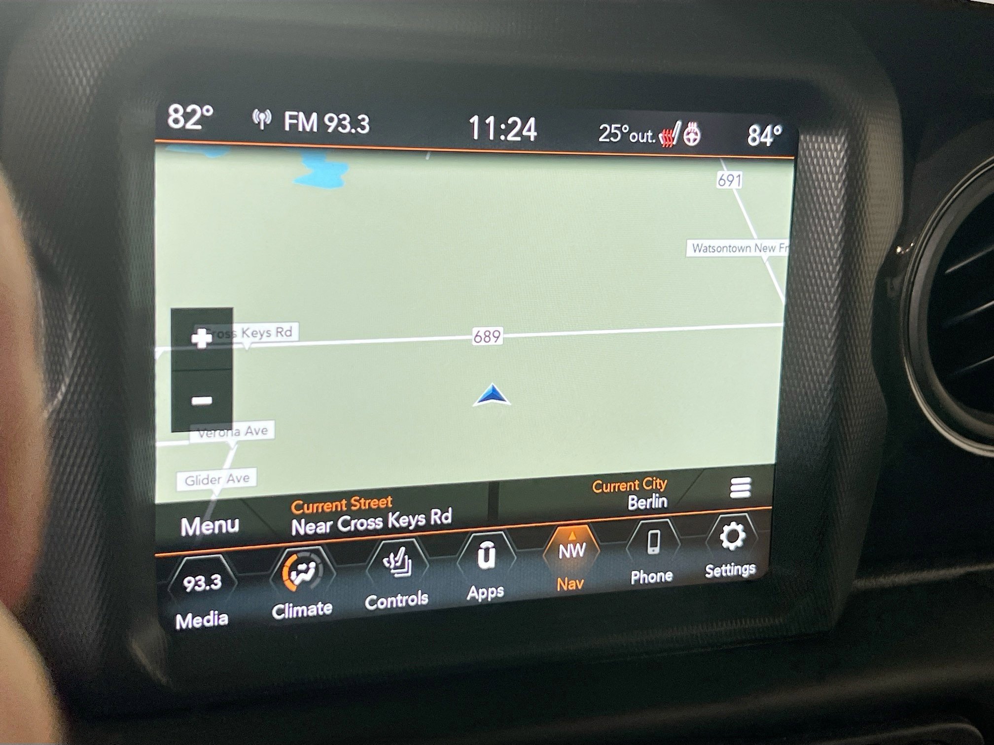 Used 2022 Jeep Gladiator Sport image 13