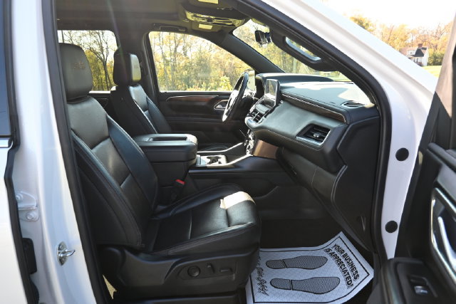 Used 2022 Chevrolet Tahoe High Country AWD/4WD image 19