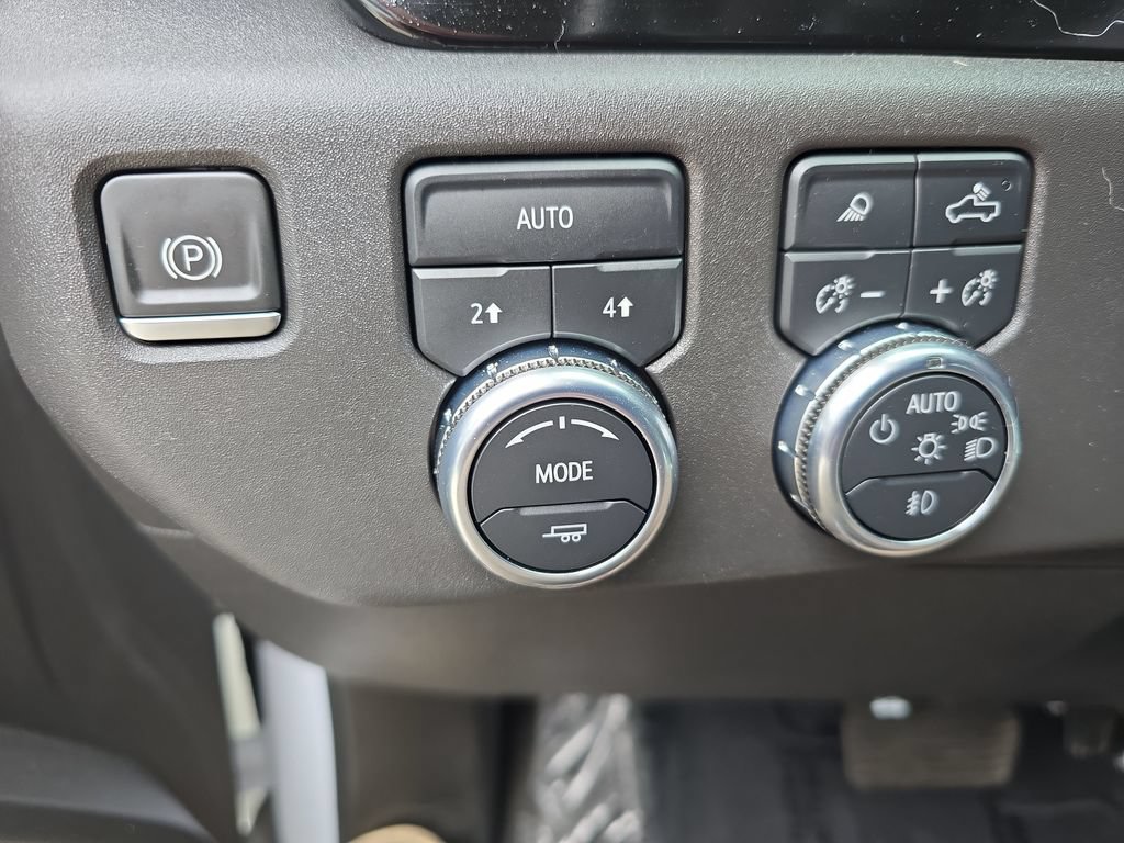 Certified 2023 GMC Sierra 1500 SLT w/ SLT Convenience Package AWD/4WD image 42