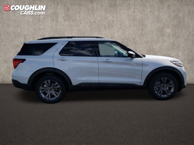 New 2026 Ford Explorer Active w/ Active Comfort Package image 11