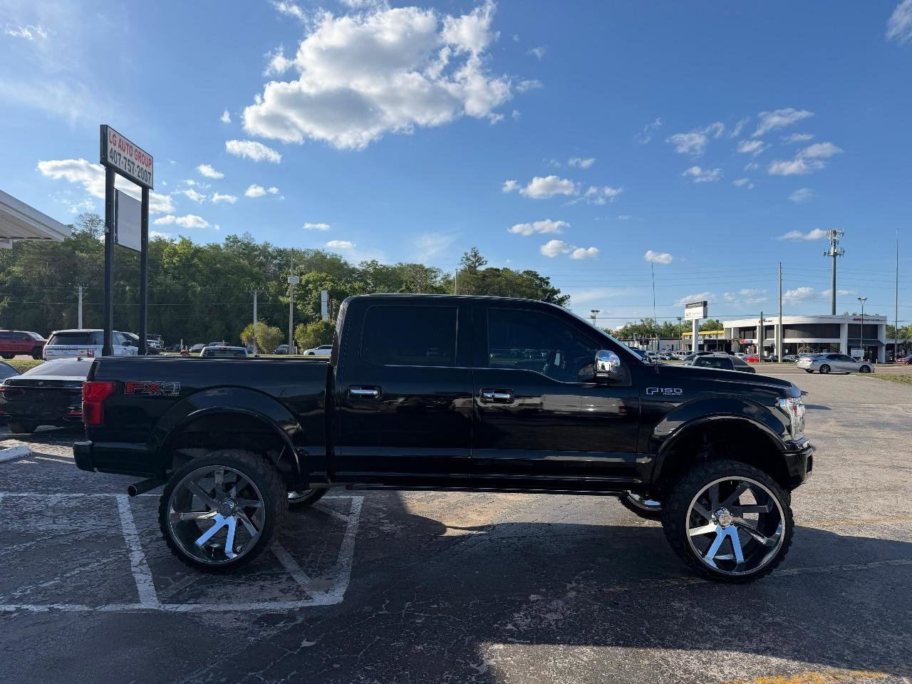 Used 2018 Ford F150 Platinum w/ Equipment Group 701A Luxury AWD/4WD image 8