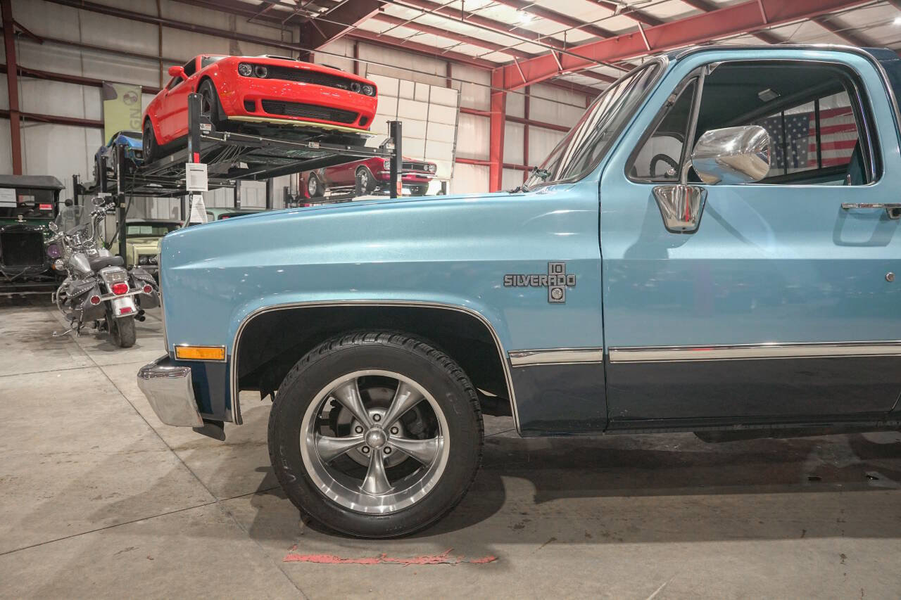 Used 1987 Chevrolet Silverado 1500 1500 RWD image 3