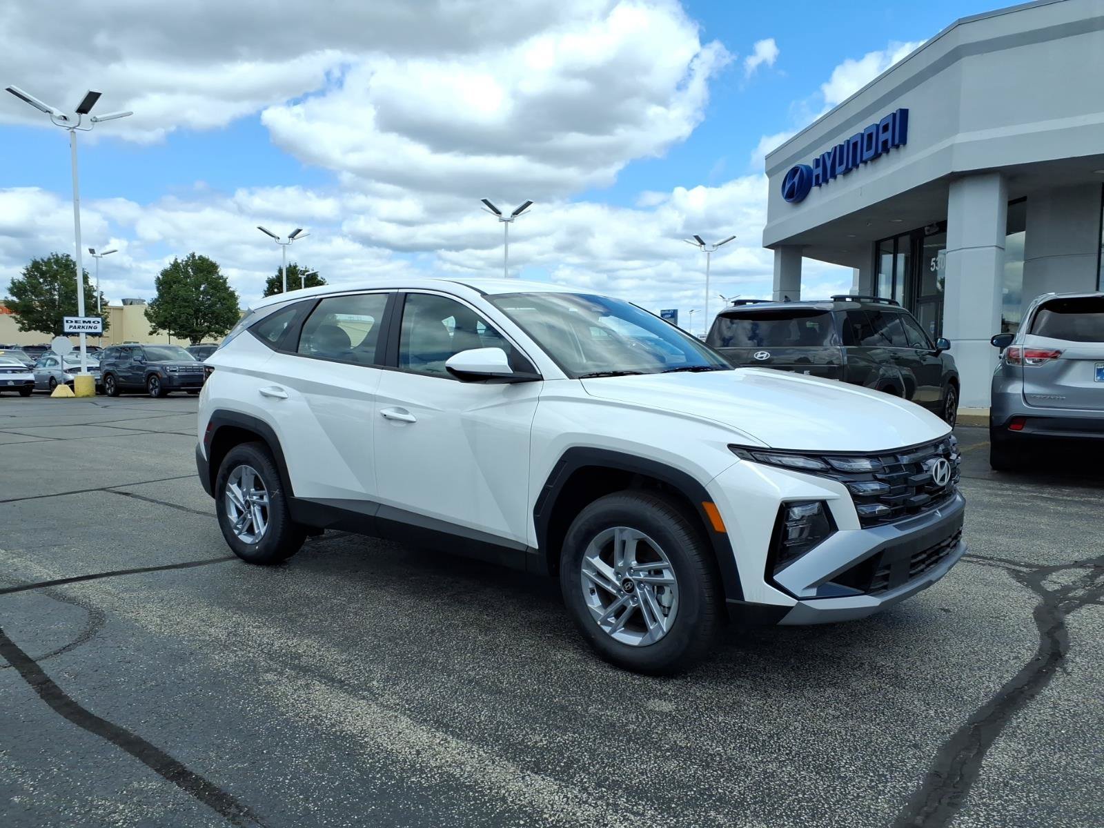 New 2026 Hyundai Tucson SE AWD/4WD image 1