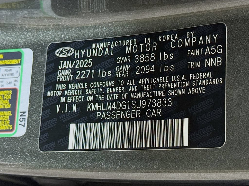 Used 2025 Hyundai Elantra Sport FWD image 33