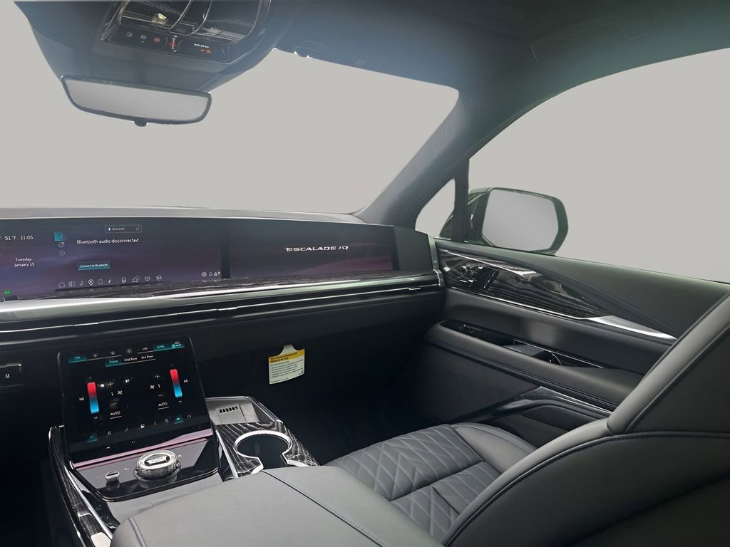 New 2026 Cadillac Escalade IQ Luxury 1 w/ LPO, Floor Liner Package AWD/4WD image 25