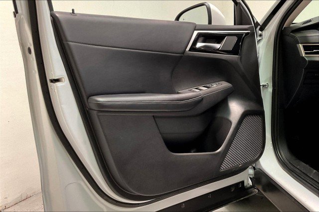 Used 2024 Mitsubishi Outlander SE image 22
