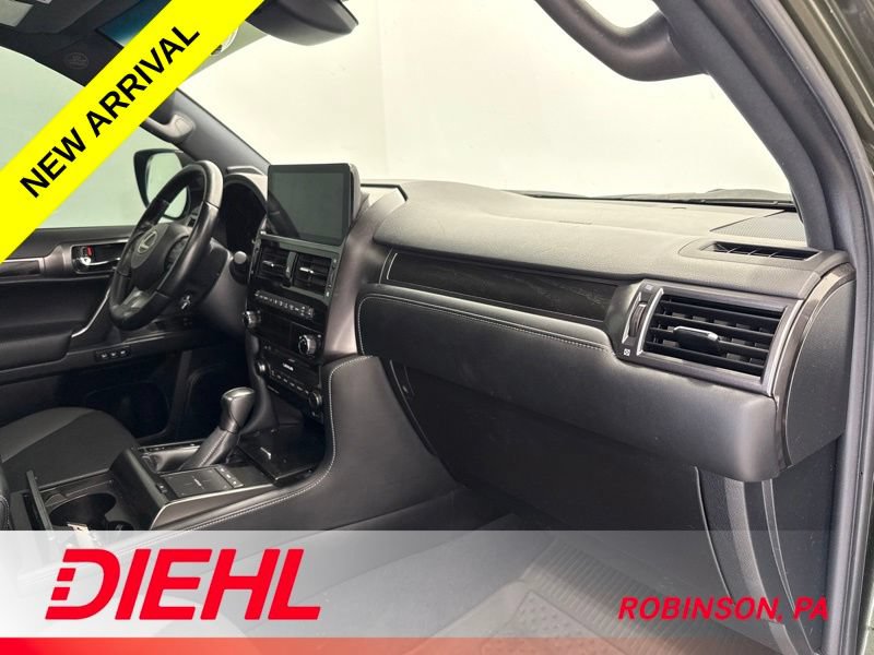 Used 2022 Lexus GX 460 w/ Black Line Special Edition AWD/4WD image 17
