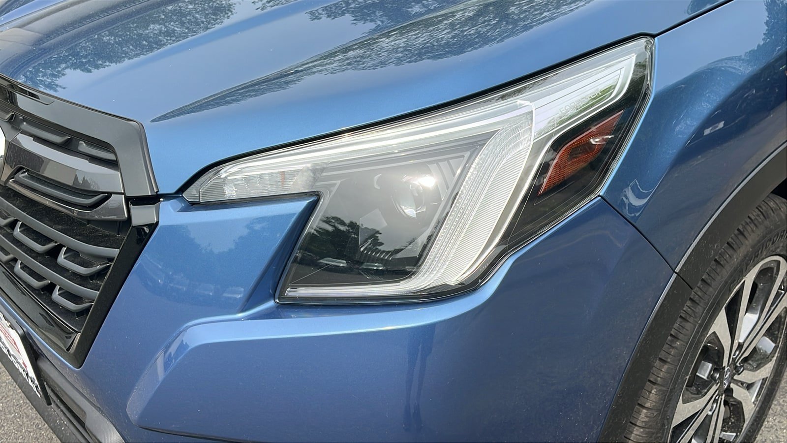 Certified 2023 Subaru Forester Limited AWD/4WD image 9