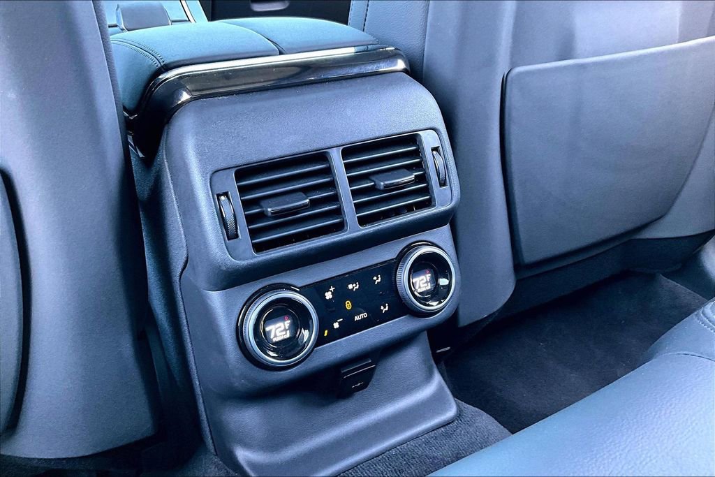 Certified 2024 Land Rover Range Rover Velar Dynamic SE image 10