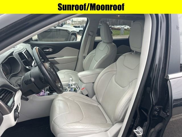 Used 2019 Jeep Cherokee Limited w/ Luxury Group image 7