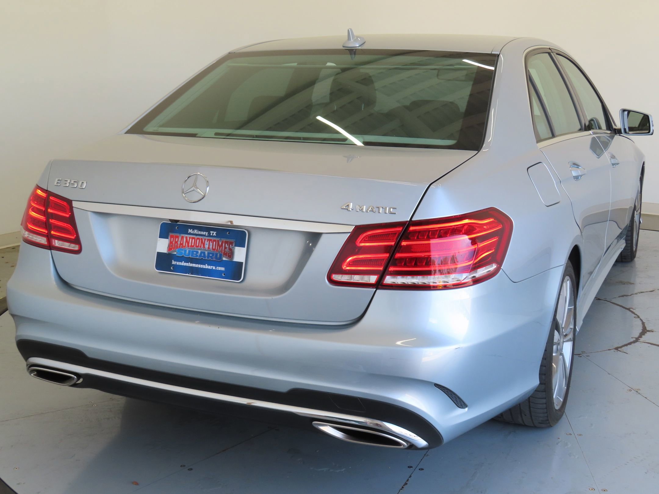 Used 2014 Mercedes-Benz E 350 4MATIC Sedan image 3