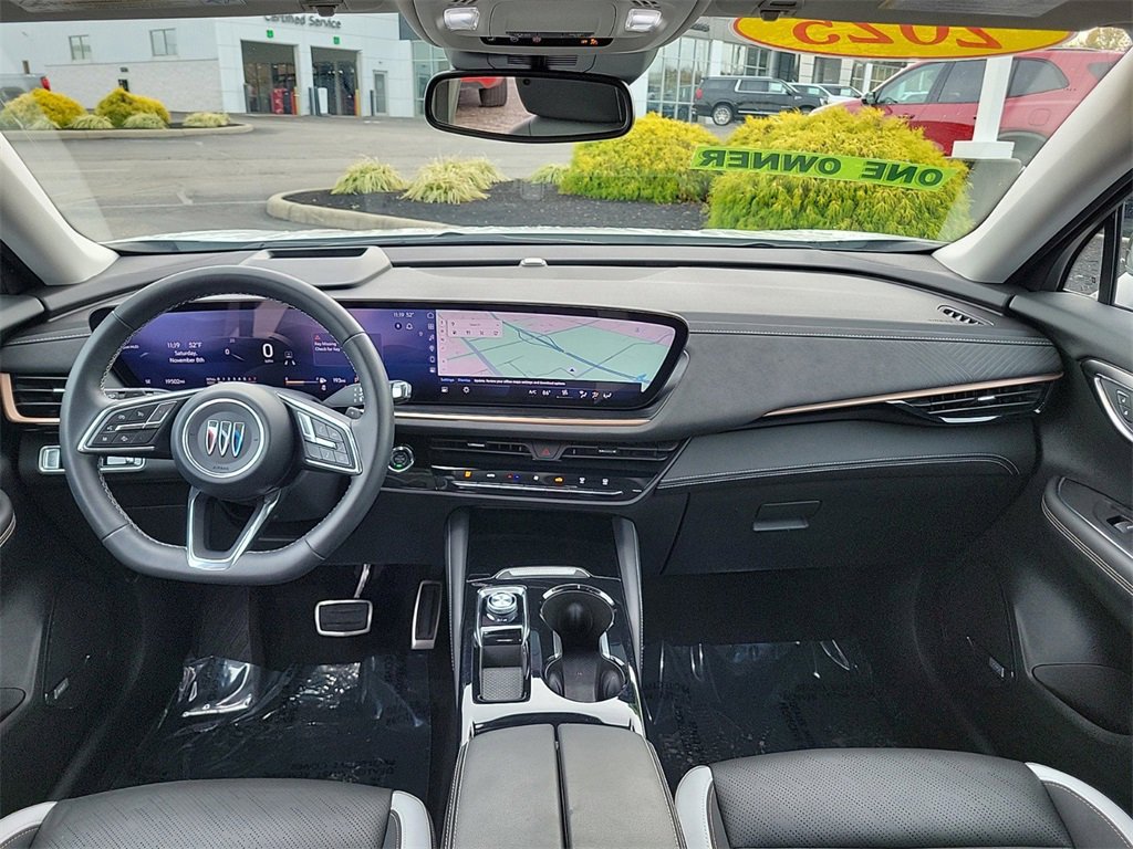 Used 2025 Buick Envision Sport Touring image 8