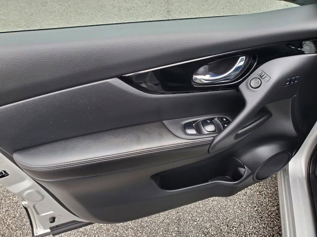 Certified 2022 Nissan Rogue Sport SL w/ Premium Package image 17