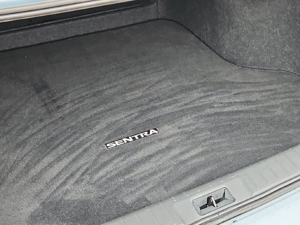 Used 2025 Nissan Sentra SR w/ SR Premium Package FWD image 11
