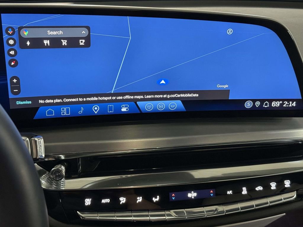 Used 2025 Cadillac Lyriq Sport AWD/4WD image 6