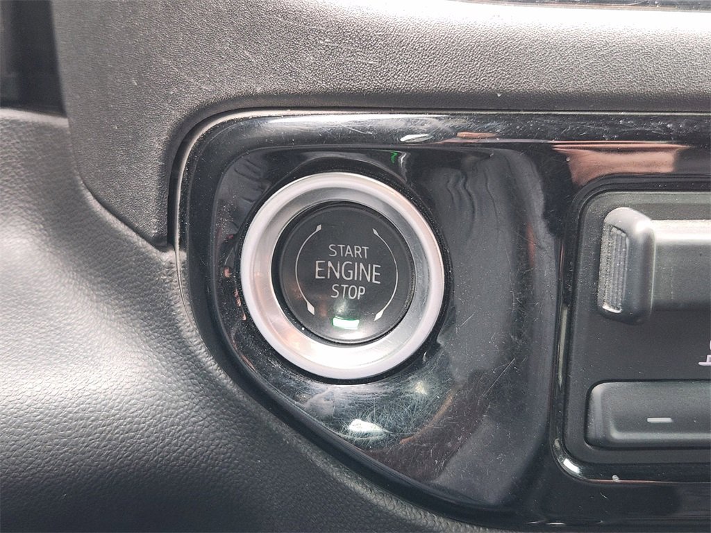 Used 2024 Chevrolet Silverado 1500 ZR2 w/ Technology Package image 21