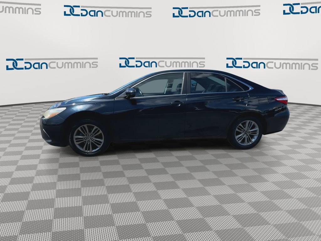 Used 2016 Toyota Camry SE image 5