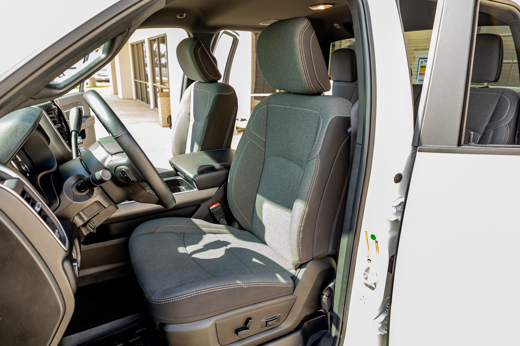 Used 2024 RAM 2500 Big Horn w/ Night Edition image 31